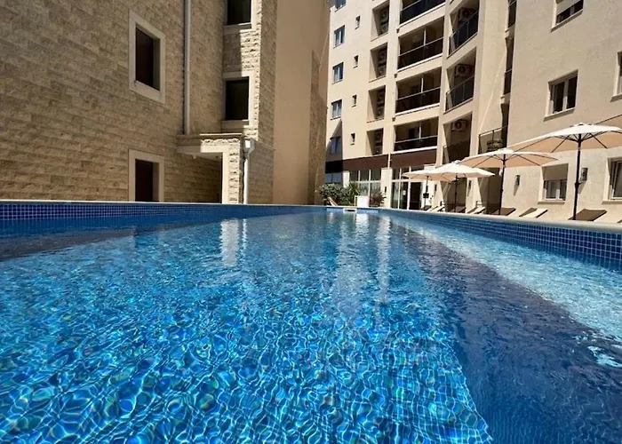 Tara Apartment - 1Br Long Term!